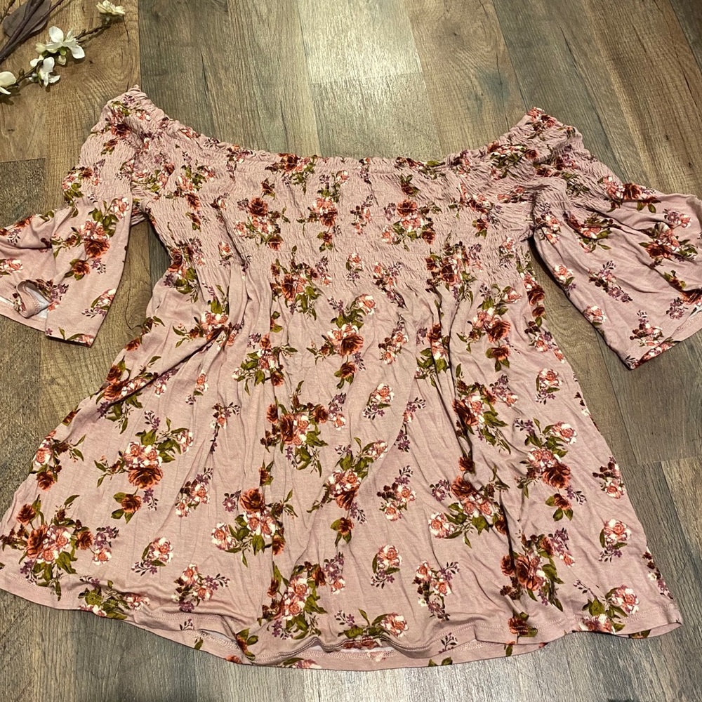 NWOT Off- Shoulder Floral Top